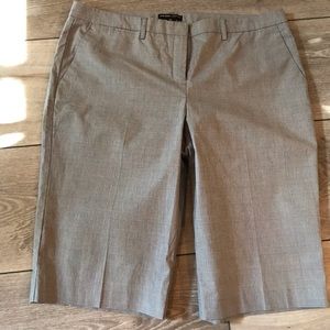 NEW YORK AND CO. WALKING SHORTS SIZE 12